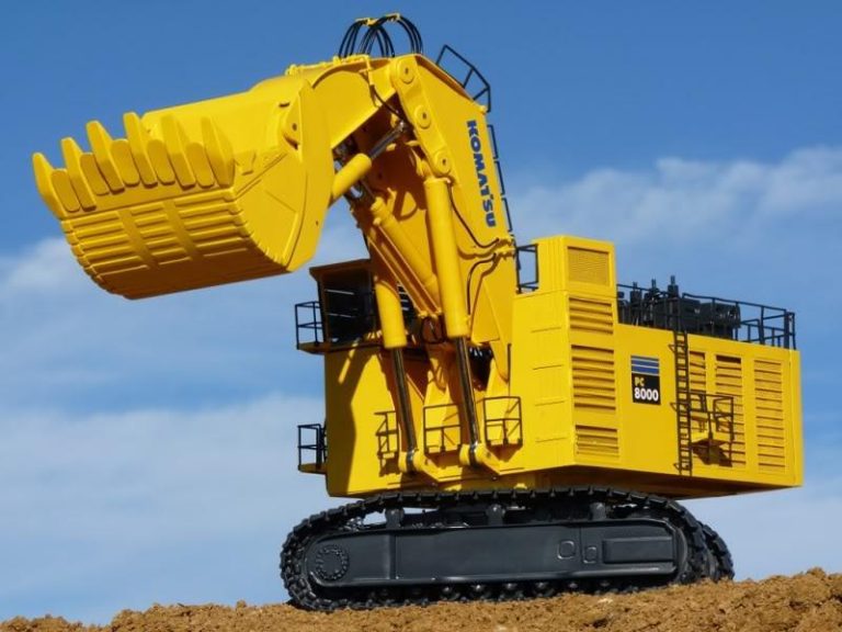 Komatsu PC8000-11