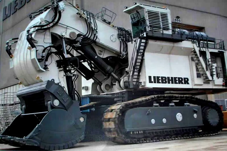 Liebherr R9800